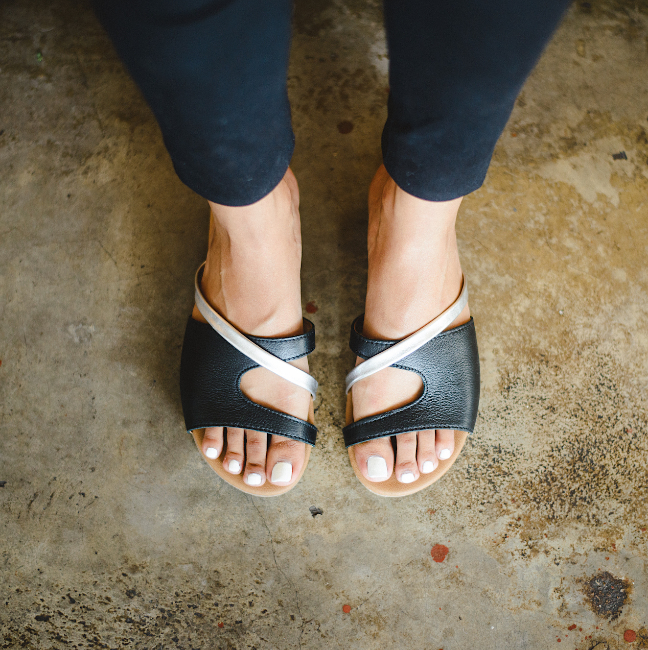 Zan Black/Silver - Image 6